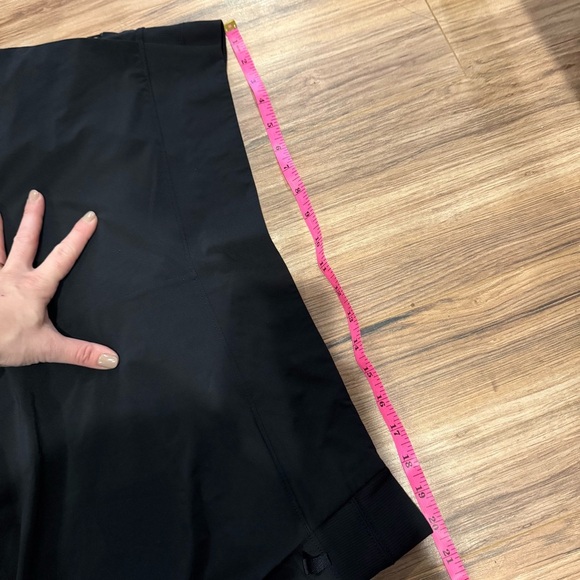 Athleta Brooklyn Short - Picture 5 of 8